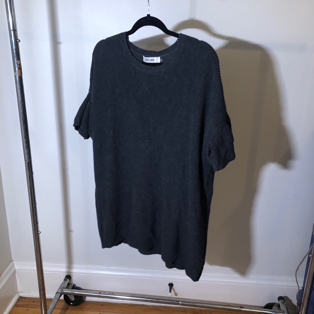 💥3 for $20 💥 DO+BE grey sweater
